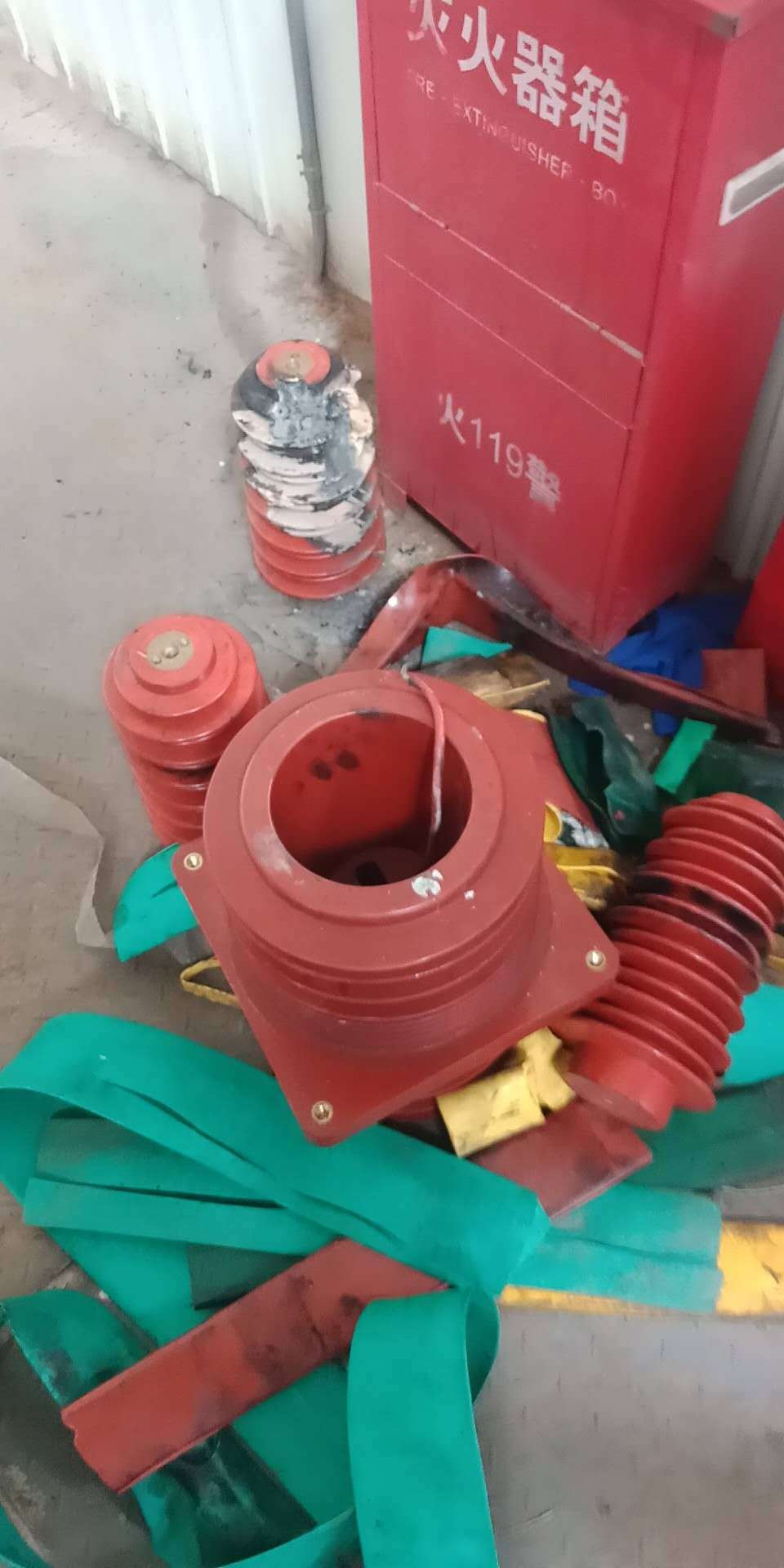 開(kāi)關(guān)柜整個(gè)除濕方案都在這里，沒(méi)有比這更完整的了。