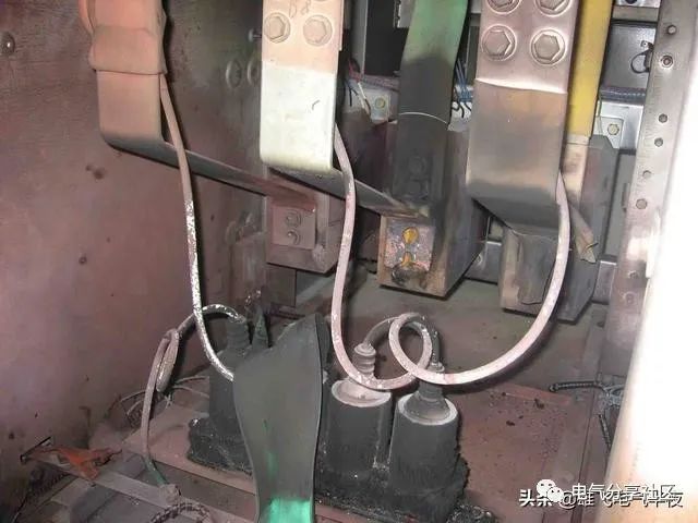 輕微開關(guān)柜故障會(huì)造成重大損失，請(qǐng)注意高壓電工