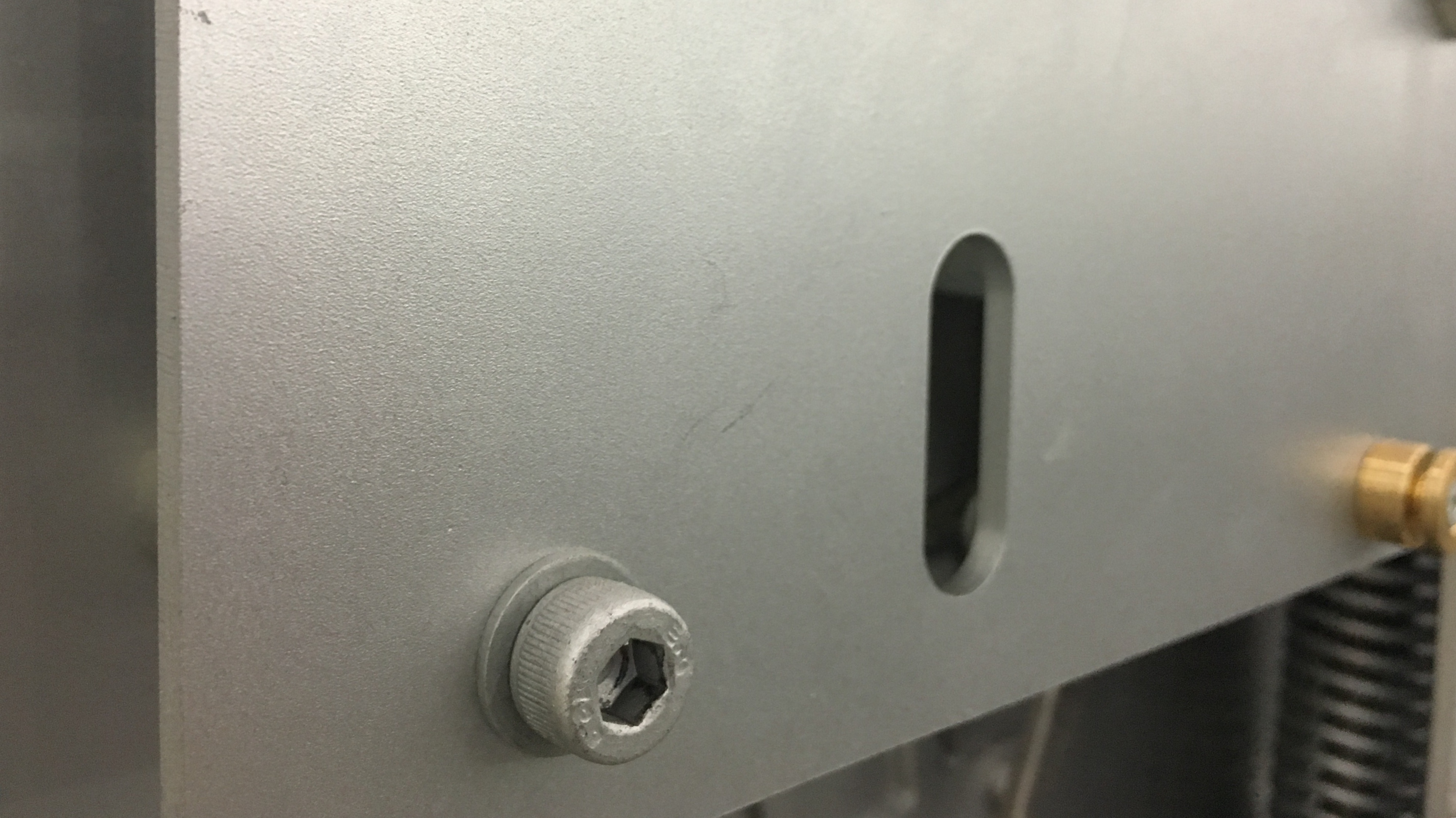 如何從根本上提高開關(guān)柜操作機(jī)構(gòu)的耐腐蝕性，請參見......