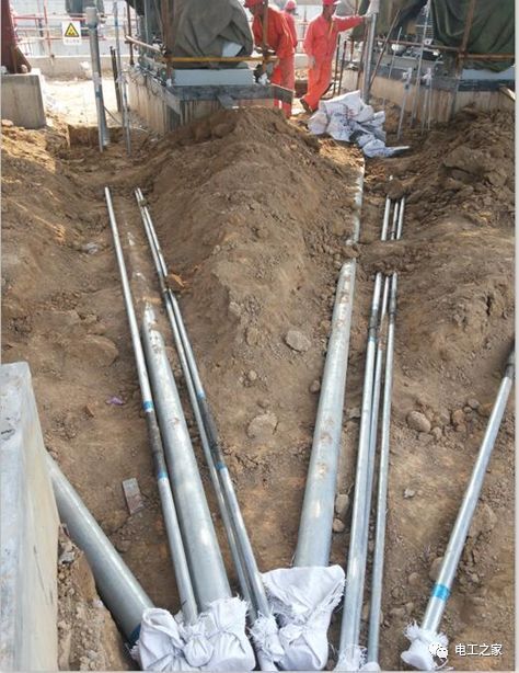 一條完成開關(guān)柜安裝，電纜橋架施工，電纜敷設(shè)及布線施工，照明配電箱施工