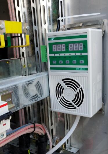 對(duì)于可移動(dòng)或緊湊的高壓開關(guān)柜來說，可靠的除濕方法是什么？