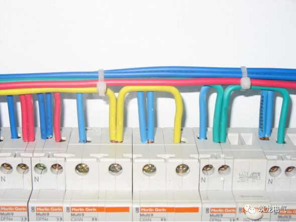 《建筑電氣工程施工質(zhì)量驗收規(guī)范》GB50303-2015 配電箱(機柜)安裝詳細說明！