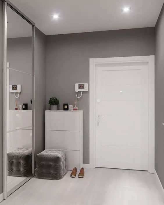 你家人的配電箱隱藏得好嗎？新房子的裝飾看起來很漂亮，因為做得很好。