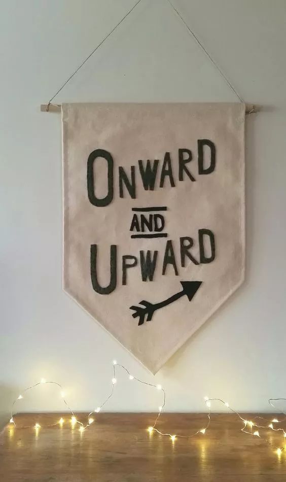 你家人的配電箱隱藏得好嗎？新房子的裝飾看起來很漂亮，因為做得很好。