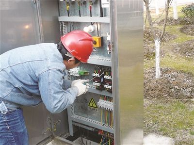 為什么市場上常見的配電箱全金屬板底盤？