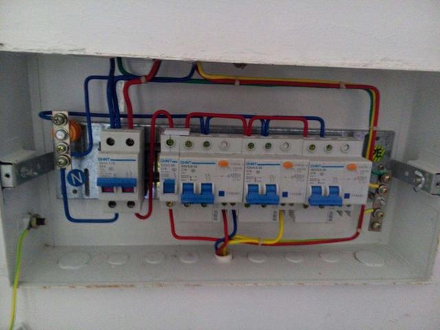 主頁(yè)配電箱 63A或40A，用于總漏電保護(hù)和空氣開(kāi)關(guān)？讀完之后，我完全明白了！