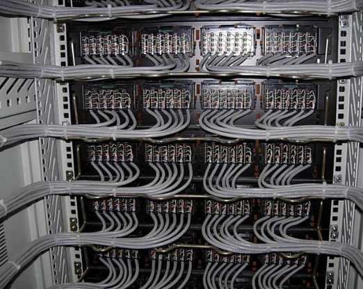 安裝集成布線配電箱，配電柜時(shí)，請注意這些事項(xiàng)！